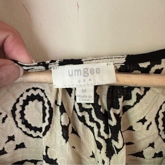 Umgee Black & Cream Print Scoop Neck Short Sleeve Tunic Top Size Medium - Picture 6 of 8